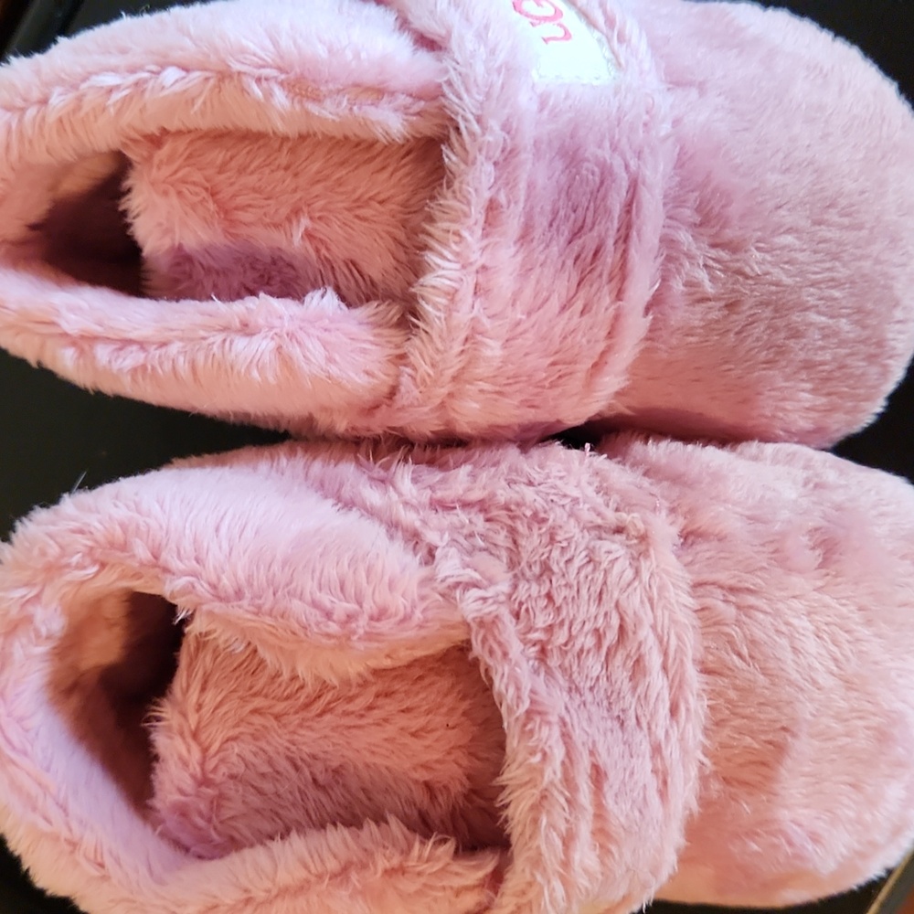 UGG Pink Fuzzy Baby Booties Size 2/3 - Picture 6 of 10